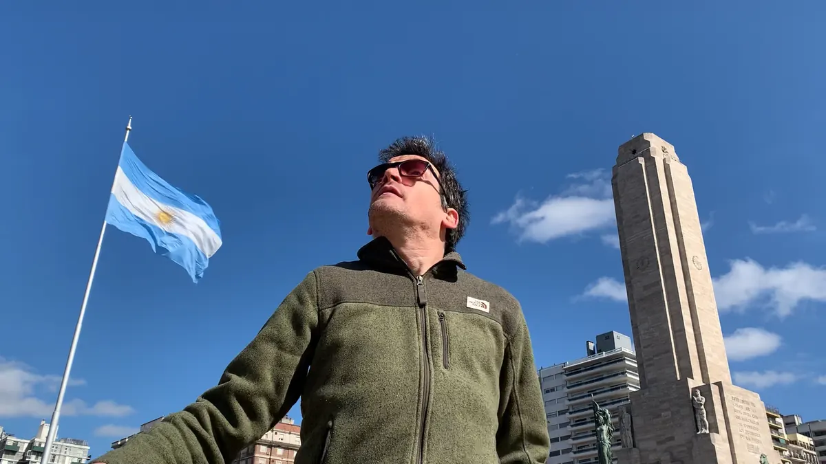 Imagen de referencia del trailer de El Agonista